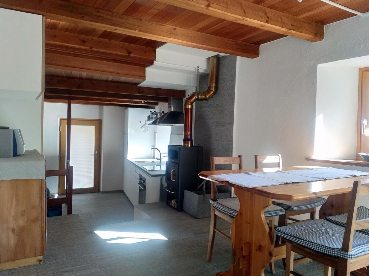 فيلا Rustico "Casa Di Sasso" إينتراغانا المظهر الخارجي الصورة